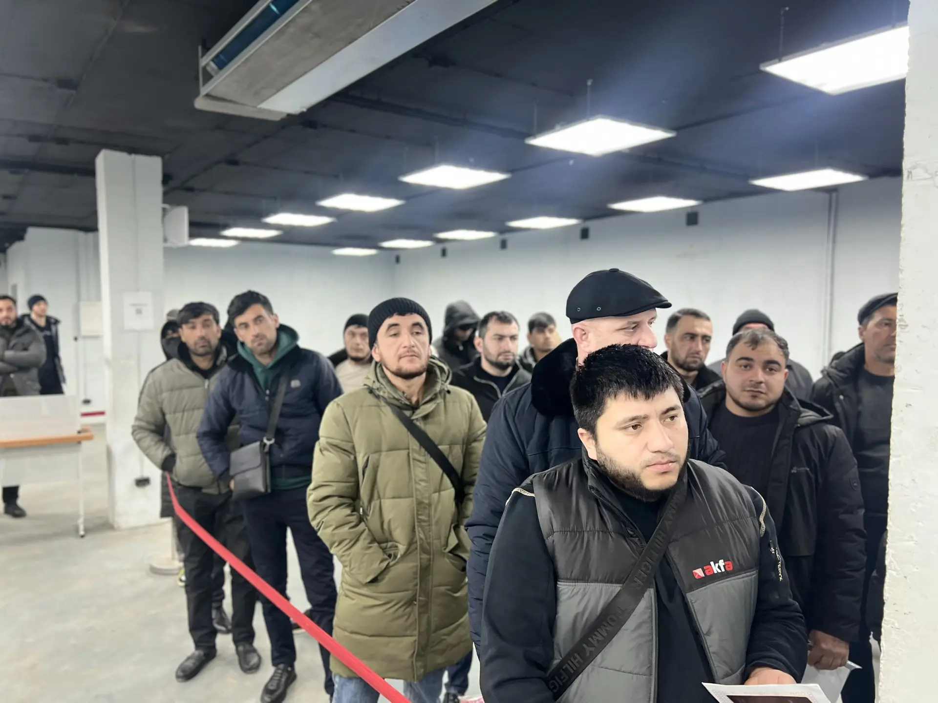 150 иностранным гражданам, работающим в Дагестане, разъяснили правила пребывания на территории России